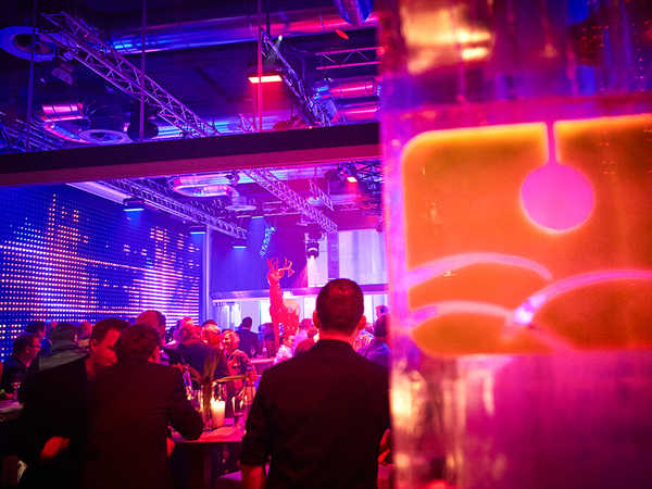 Messe zu Innovationen in Design und Technik von Lampen und Leuchten