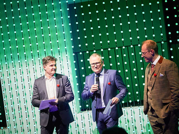 Messe zu Innovationen in Design und Technik von Lampen und Leuchten