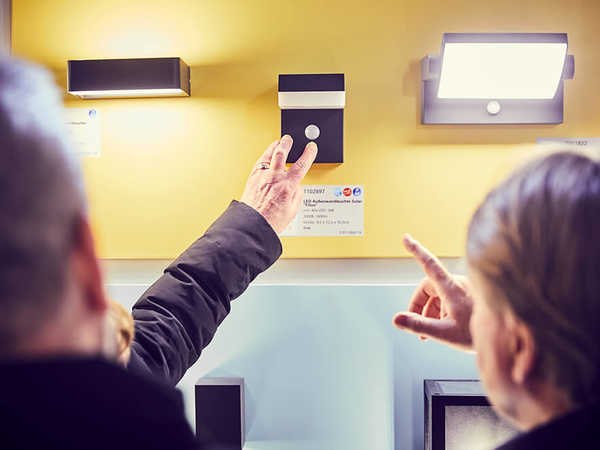 Messe zu Innovationen in Design und Technik von Lampen und Leuchten