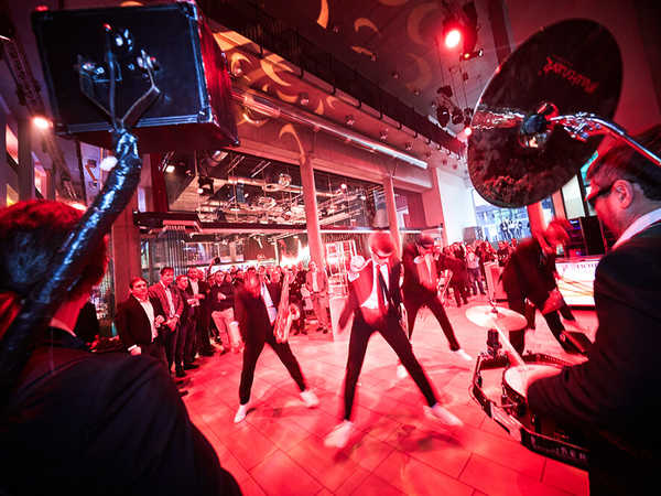 Messe zu Innovationen in Design und Technik von Lampen und Leuchten