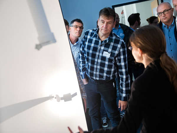 Vorträge, Präsentationen und Austausch zu aktuellen Themen der Lichttechnik, LED und modernen Leuchten